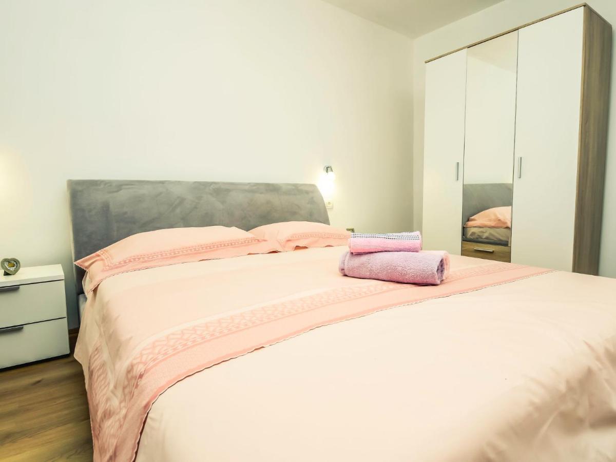 Holiday Home Marijana By Interhome Maslenica Eksteriør bilde